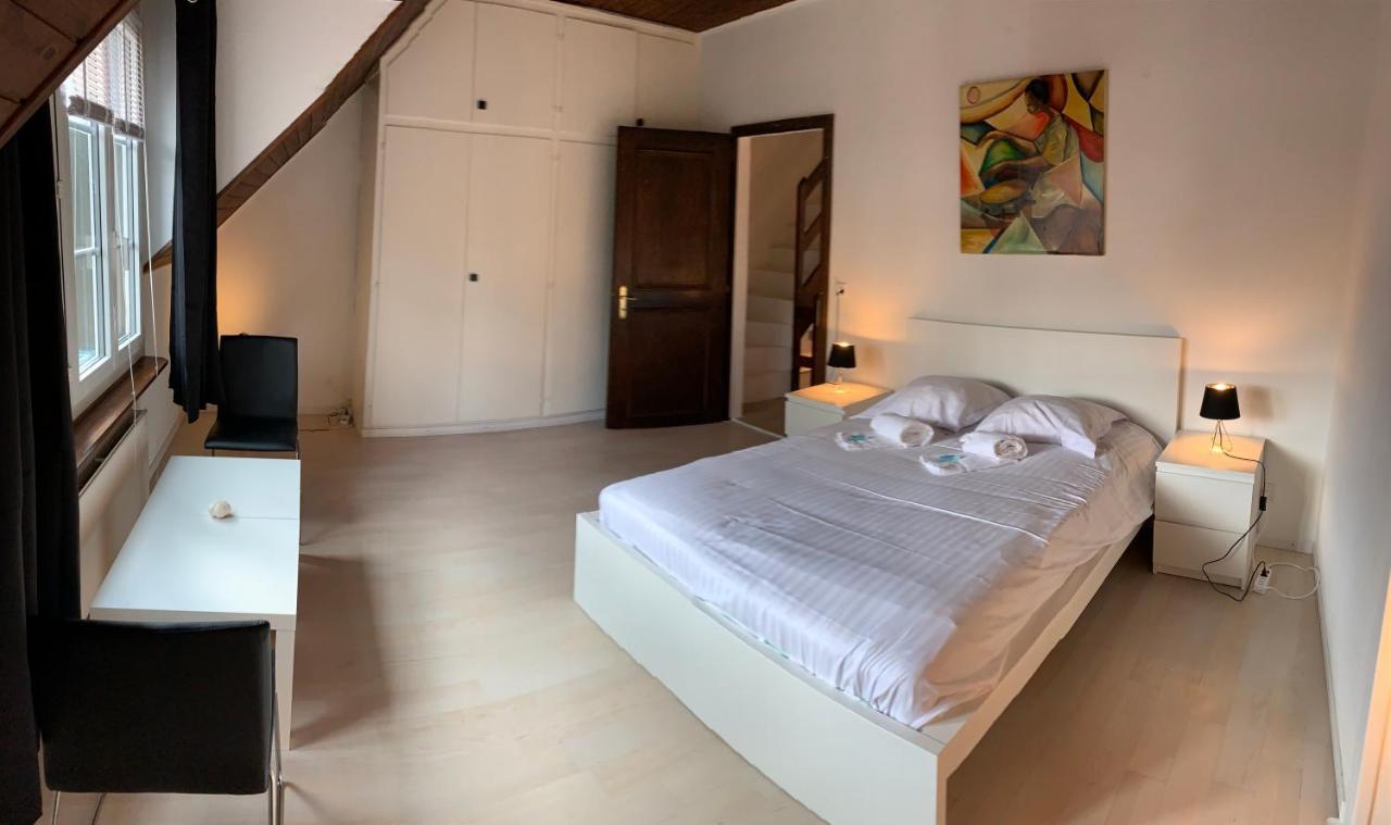 Luxury Duplex Vue Chateau Neuchatel Luaran gambar