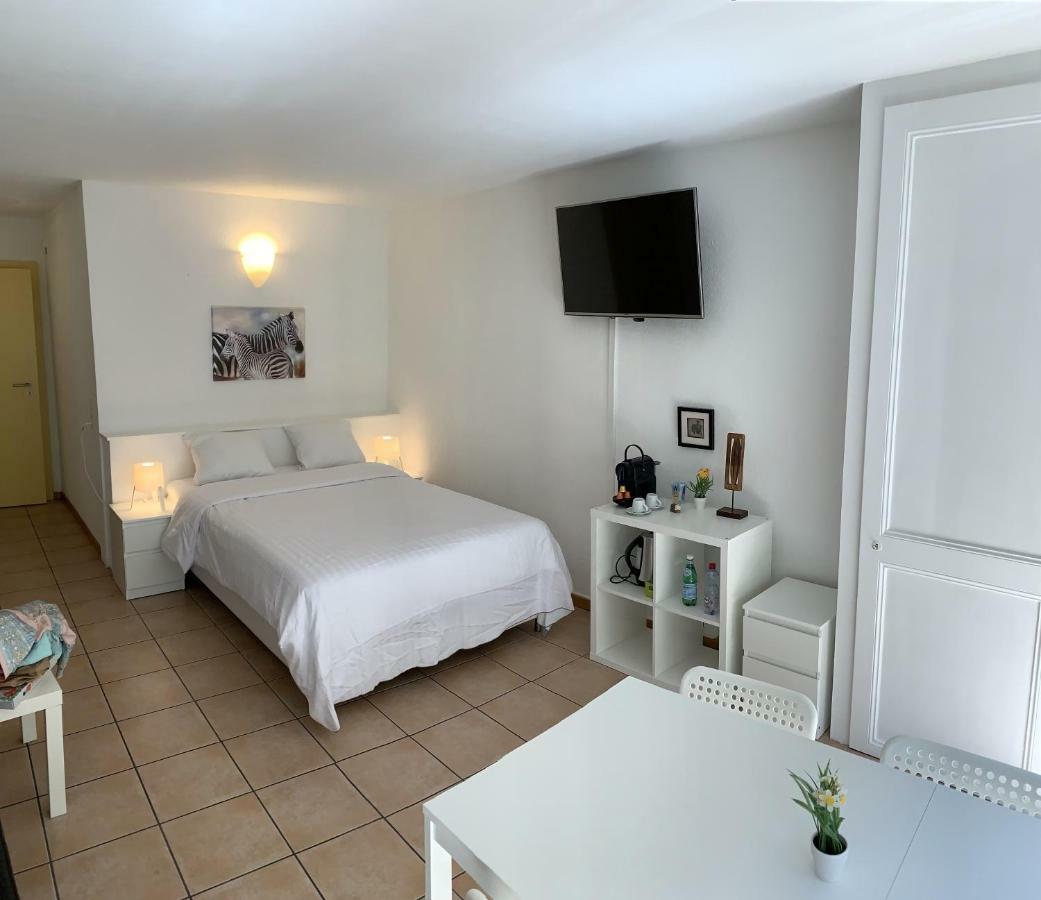 Luxury Duplex Vue Chateau Neuchatel Luaran gambar
